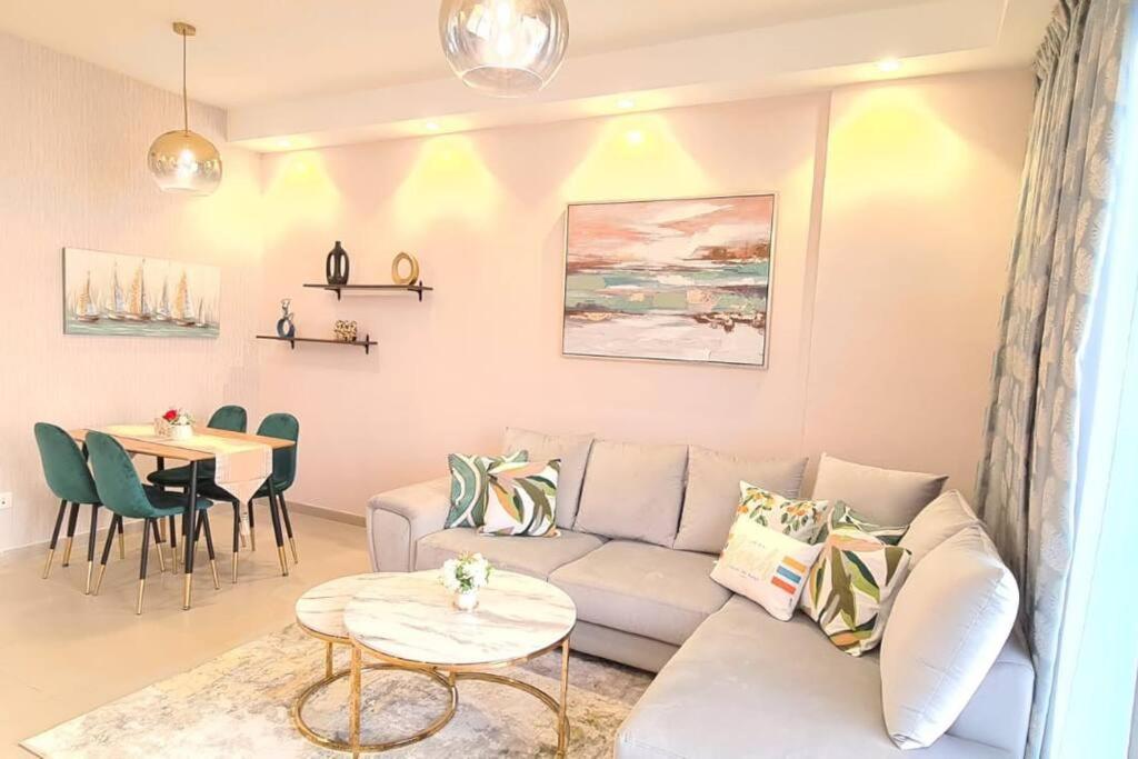 A Perfect Escape - Sea Facing Apartment Ras al-Khaimah