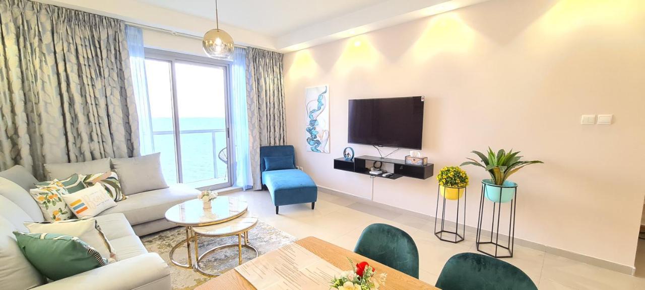 Apartment A Perfect Escape - Sea Facing Ras al-Khaimah